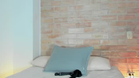 Niicole online show from July 12, 1:51 am