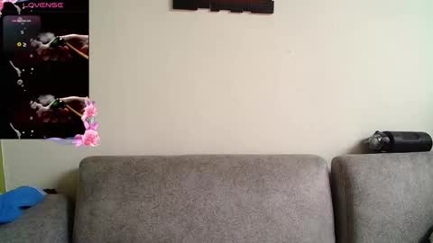 Snapshot of niicolee_0808 chatting on February 20, 3:01 pm Nicolee online show from February 20, 3:01 pm