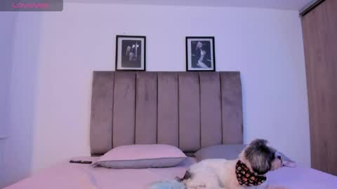 Niicoleta  online show from May 15, 9:49 am
