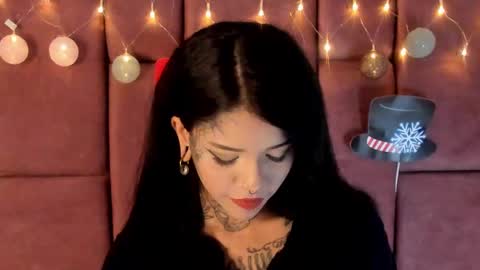 NINAINK online show from December 31, 4:04 pm