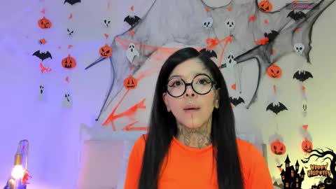 Snapshot of niinaink chatting on October 28, 11:36 am NINAINK online show from October 28, 11:36 am