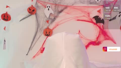 Snapshot of niinaink chatting on October 31, 1:45 pm NINAINK online show from October 31, 1:45 pm