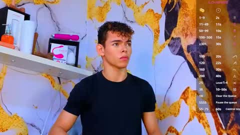 Snapshot of nijinsky_latinboy chatting on October 5, 11:19 am Nijinsky online show from October 5, 11:19 am