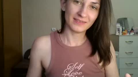 Snapshot of nika_smily chatting on June 3, 2:33 pm nika_smily online show from June 3, 2:33 pm