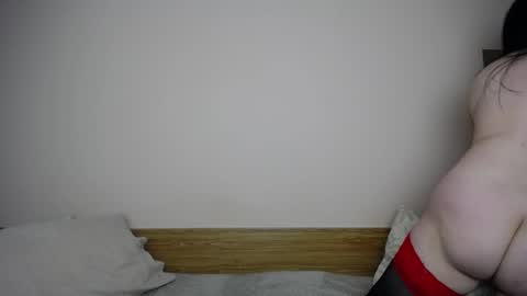 Snapshot of nika_web chatting on May 8, 10:09 am Nika online show from May 8, 10:09 am