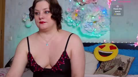 LovellyNika online show from January 22, 12:17 pm