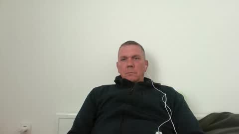 Snapshot of nikan77 chatting on March 10, 8:41 am nikan77 online show from March 10, 8:41 am