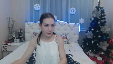 nikastarkk online show from December 3, 7:11 pm