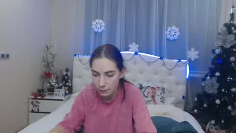 nikastarkk online show from December 11, 1:47 am