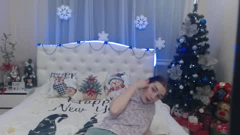 nikastarkk online show from December 11, 10:27 pm
