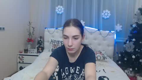 nikastarkk online show from December 19, 7:29 pm
