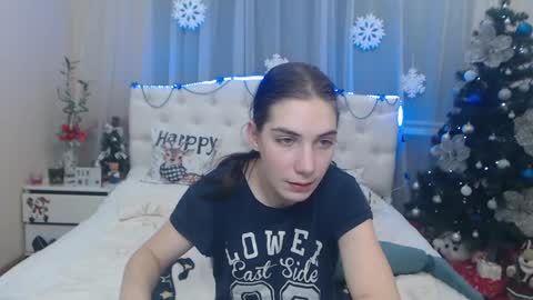 nikastarkk online show from December 19, 11:25 pm