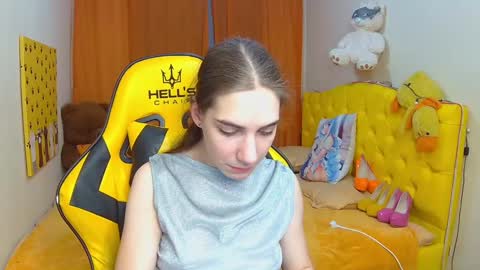 nikastarkk online show from February 5, 7:31 pm