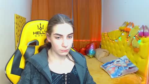 nikastarkk online show from February 27, 2:42 am