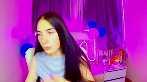 nikastarkk online show from October 1, 6:41 am