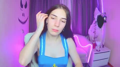 nikastarkk online show from November 4, 8:19 pm