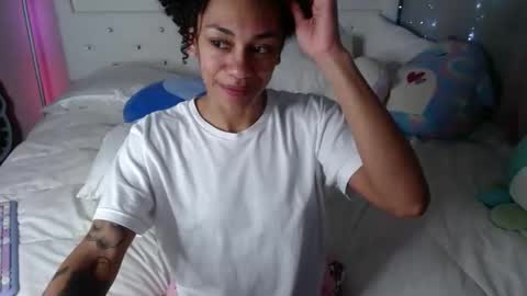 Snapshot of nikayasworld chatting on February 7, 4:27 am nikayasworld online show from February 7, 4:27 am