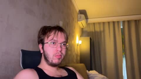 Snapshot of nikceline chatting on November 1, 5:53 am Celine online show from November 1, 5:53 am