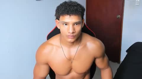 Snapshot of niki_marti chatting on February 13, 3:30 pm niki online show from February 13, 3:30 pm