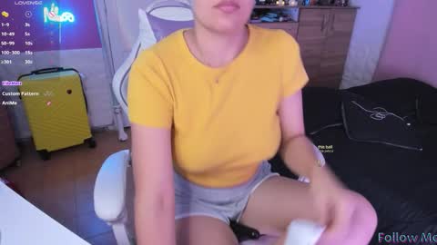 Snapshot of niki_sweet06 chatting on December 17, 9:48 am niki_sweet06 online show from December 17, 9:48 am