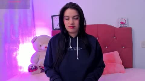 Nikii  online show from October 11, 9:35 pm