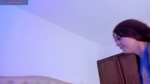 Snapshot of nikiibrooks chatting on December 2, 1:03 am Niikii online show from December 2, 1:03 am