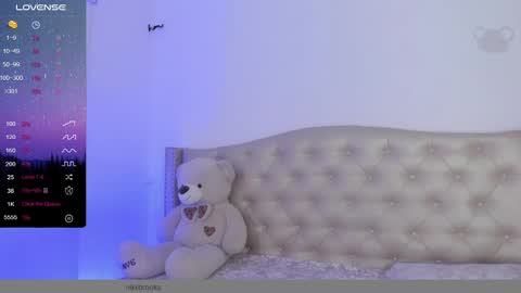 Snapshot of nikiibrooks chatting on March 2, 11:20 pm Niikii online show from March 2, 11:20 pm