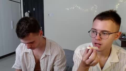 nikikerry_cum_ online show from June 6, 9:25 am