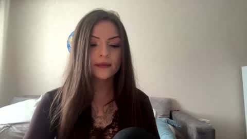 Snapshot of nikitahandshoe chatting on June 30, 9:21 am Bianca online show from June 30, 9:21 am