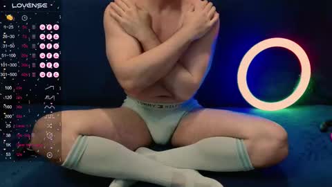 Snapshot of nikitin21 chatting on October 18, 9:54 am Sasha online show from October 18, 9:54 am