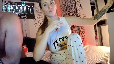 nikki7377 online show from December 3, 4:28 pm