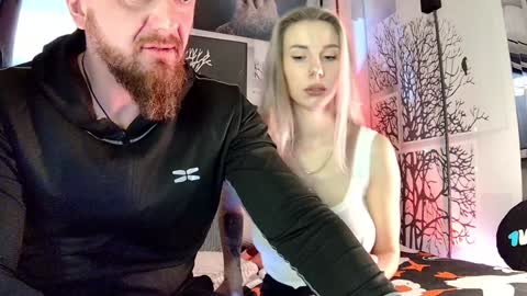 nikki7377 online show from December 8, 7:37 am