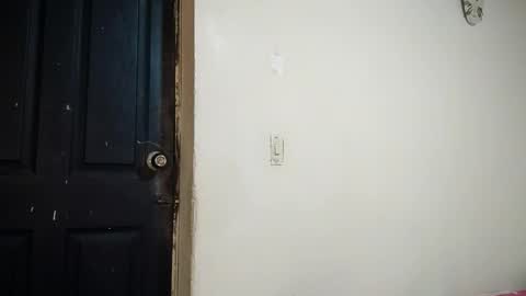 Snapshot of nikki_gray chatting on March 8, 11:19 pm Nikkita online show from March 8, 11:19 pm