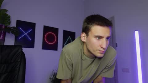 Snapshot of nikki_hard chatting on March 10, 3:20 pm nikki online show from March 10, 3:20 pm