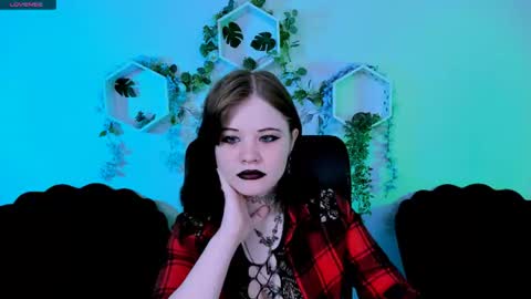 nikki_kiss_ online show from June 15, 8:16 am