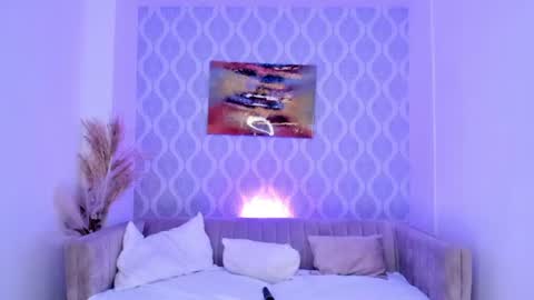 Snapshot of nikki_rousmel chatting on June 11, 4:21 am Nicole online show from June 11, 4:21 am