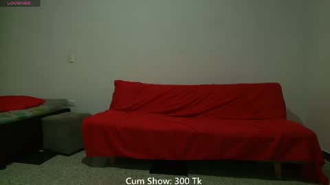 nikki_uwu online show from June 8, 7:36 pm
