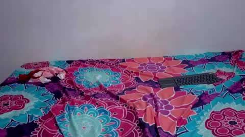 nikki_uwu online show from June 11, 12:32 am