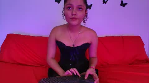 nikki_uwu online show from June 14, 8:00 pm
