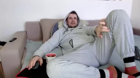 Snapshot of nikkiaadel chatting on October 26, 8:20 am Nick online show from October 26, 8:20 am