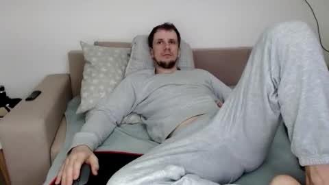 Snapshot of nikkiaadel chatting on December 2, 8:19 am Nick online show from December 2, 8:19 am