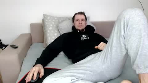 Snapshot of nikkiaadel chatting on December 4, 7:28 am Nick online show from December 4, 7:28 am