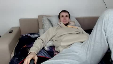 Snapshot of nikkiaadel chatting on December 15, 6:39 am Nick online show from December 15, 6:39 am