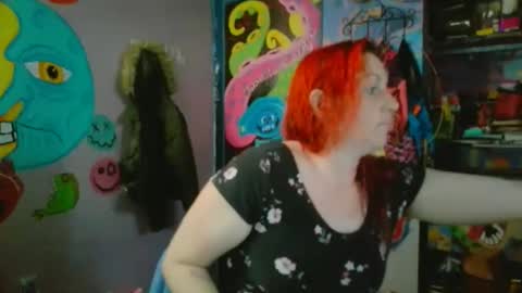Snapshot of nikkietwotimes420 chatting on May 8, 2:22 pm Nikkie online show from May 8, 2:22 pm