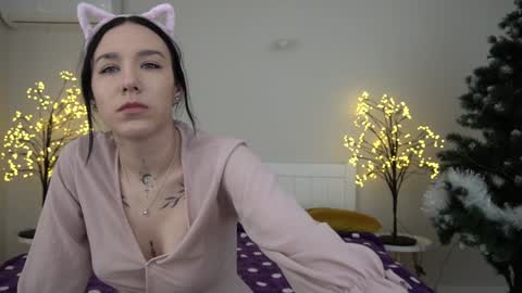 Snapshot of nikkigoldx chatting on January 14, 9:45 am Nikki online show from January 14, 9:45 am