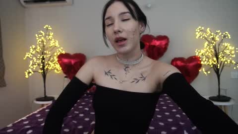 Snapshot of nikkigoldx chatting on February 26, 2:14 pm Nikki online show from February 26, 2:14 pm