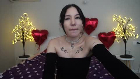 Snapshot of nikkigoldx chatting on February 26, 8:22 pm Nikki online show from February 26, 8:22 pm