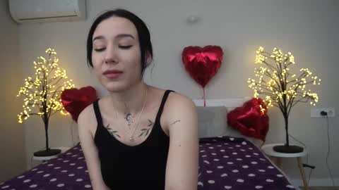 Snapshot of nikkigoldx chatting on March 3, 1:42 pm Nikki online show from March 3, 1:42 pm