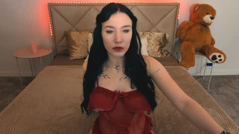 Snapshot of nikkigoldx chatting on March 31, 7:58 pm Nikki online show from March 31, 7:58 pm