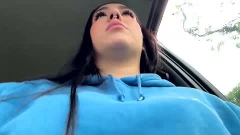 Snapshot of nikkii_vegaa chatting on October 12, 1:32 pm Nikki online show from October 12, 1:32 pm